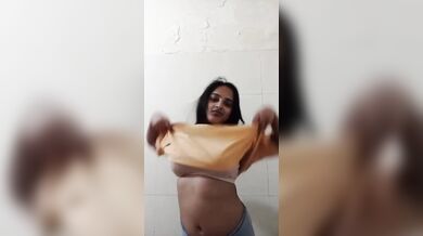 Chubby girl striptease topless video making for lover