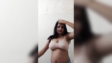 Chubby girl striptease topless video making for lover