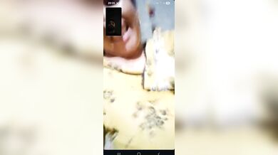 Mature aunty showing boobs and pissing viral video call