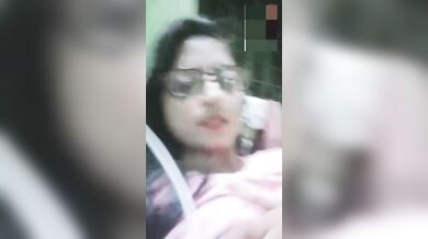 Pakistani Fariya fully naked video call with fingering