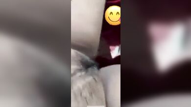 Bengali boudi naughty big boobs showing and massaging