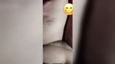 Bengali boudi naughty big boobs showing and massaging