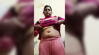 Punjabi MILF stripping more nude video shared