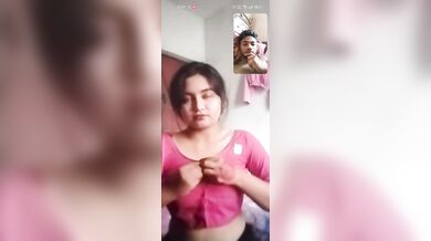 Young Bangladeshi hijab girlfriend boobs show on video call