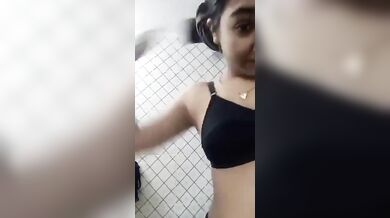 Virgin girl strips bra and panty to go nude viral MMS