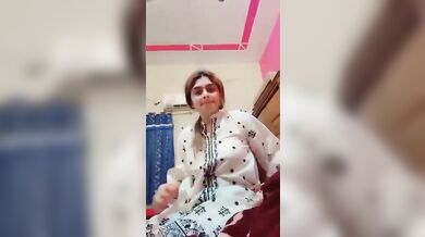 Young desi girl striptease nude video making for boyfriend