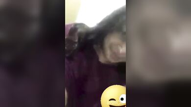 Big round boobs aunty topless on Bengali viral video call