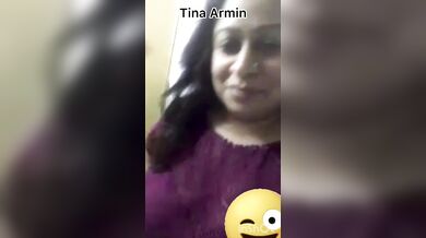 Big round boobs aunty topless on Bengali viral video call