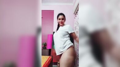 Big ass girl anal fingering viral videos making