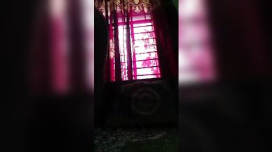Cute girl virgin pussy and boobs shown in viral nude selfie