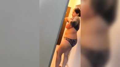 Chubby MILF striptease viral MMS before taking a bath