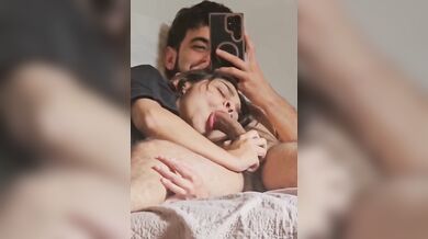 Indian viral girlfriend sucking boyfriend dick and fingering
