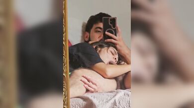 Indian viral girlfriend sucking boyfriend dick and fingering