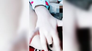 Chubby girl hairy pussy fingering on a live call recorded