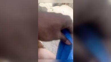Big ass relative girl walking naked at backyard and sex