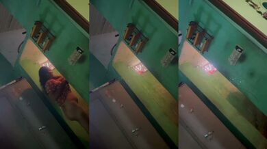 Mom walking naked from bathroom caught by son