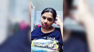 Chubby girl nude pics and videos shared by boyfriend