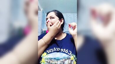 Chubby girl nude pics and videos shared by boyfriend