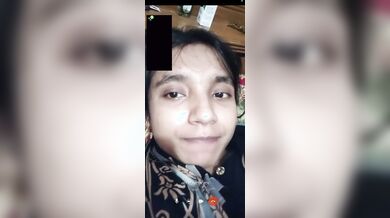 Cute Bengali girlfriend boob showing on viral video call