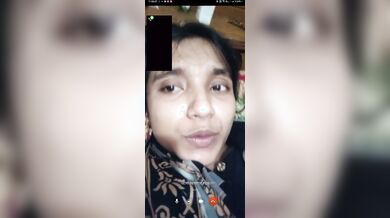 Cute Bengali girlfriend boob showing on viral video call