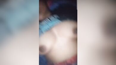 Mallu Muslim girlfriend exposing virgin naked boobs
