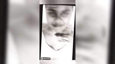 Chubby Tamil girl boobs showing selfie viral clip