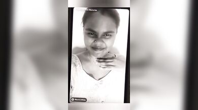 Chubby Tamil girl boobs showing selfie viral clip