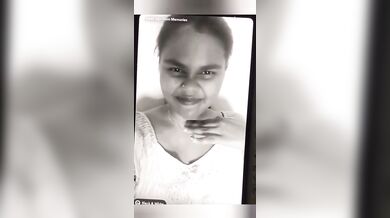 Chubby Tamil girl boobs showing selfie viral clip