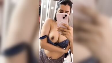 Hindi bhabhi showing boobs video and trying lingerie pics
