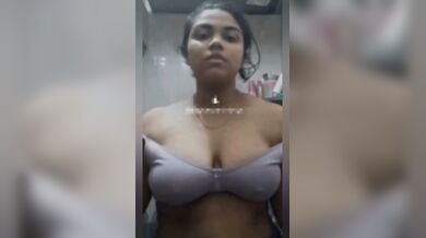 Mallu girl nipples poking in bra and nude viral video making