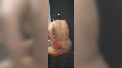 Mature mom bathing caught on camera by horny son viral MMS