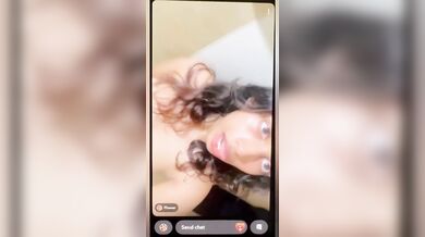 Sexy Indian baddie shows big boobs in selfie video making