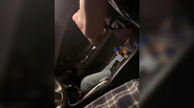 College girl fun trip with boys showing boobs in car