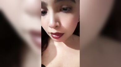 Bengali MILF shaved pussy showing video making for lover