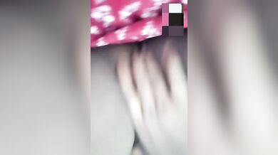 Chubby ex-girlfriend pussy showing on video call