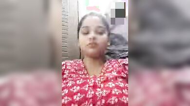 Chubby ex-girlfriend pussy showing on video call