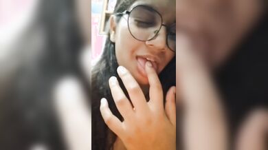 Massive boobs girlfriend naked pussy fingering viral videos