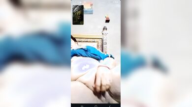 Mature desi lady shows boobs and pussy to lover viral MMS
