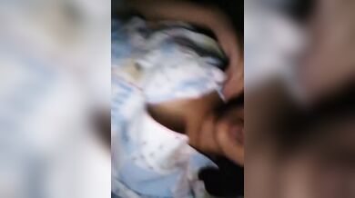 Teasing boob show of Indian horny girlfriend MMS