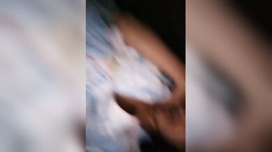 Teasing boob show of Indian horny girlfriend MMS
