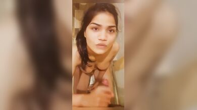 Young lovers sex videos viral online with blowjob clips