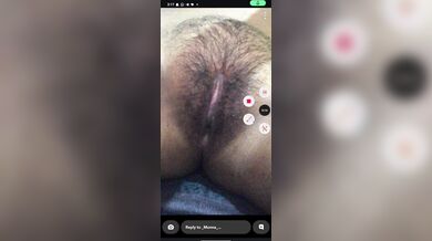 Young Muslim mallu girl showing small boobs and nude body
