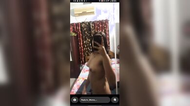 Young Muslim mallu girl showing small boobs and nude body