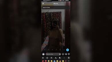 Young Muslim mallu girl showing small boobs and nude body