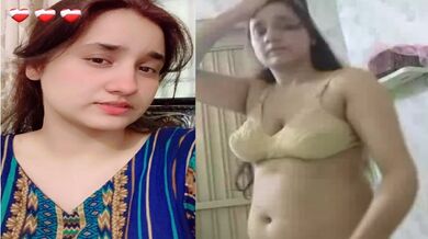 Huge boobs girlfriend bathing and showing nude body