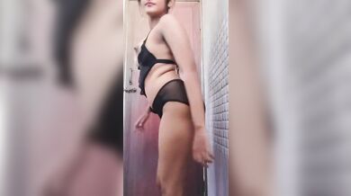 Preethy Mukhundan boobs showing in lingerie Tamil viral MMS