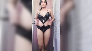 Preethy Mukhundan boobs showing in lingerie Tamil viral MMS