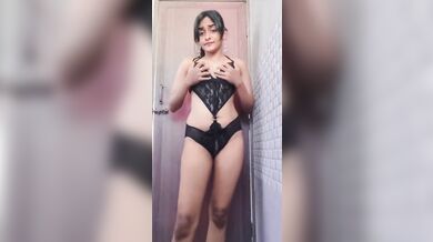 Preethy Mukhundan boobs showing in lingerie Tamil viral MMS
