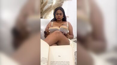 Oasi Das Reading Book Then Blowjob