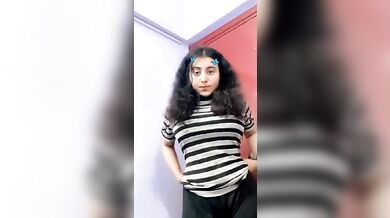 Naughty Indian Girlfriend Flashing On Private Video Call – Desi Amateur Nude Girl MMS